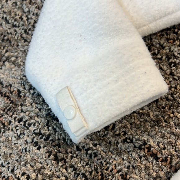 Women’s North Face white fleece size small - Picture 4 of 7